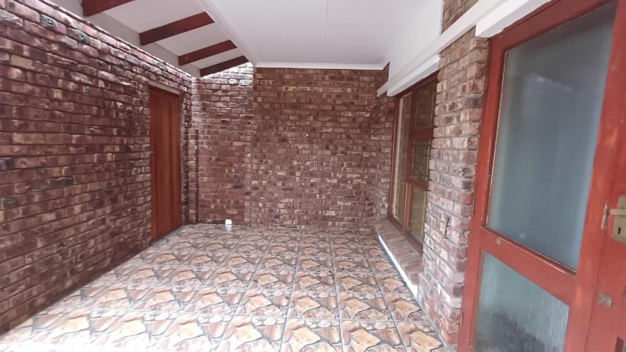 3 Bedroom Property for Sale in Hartenbos Central Western Cape